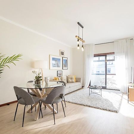 2Br Flat In Bonfim W/ Ac & Balcony By Lovelystay Porto Exterior foto
