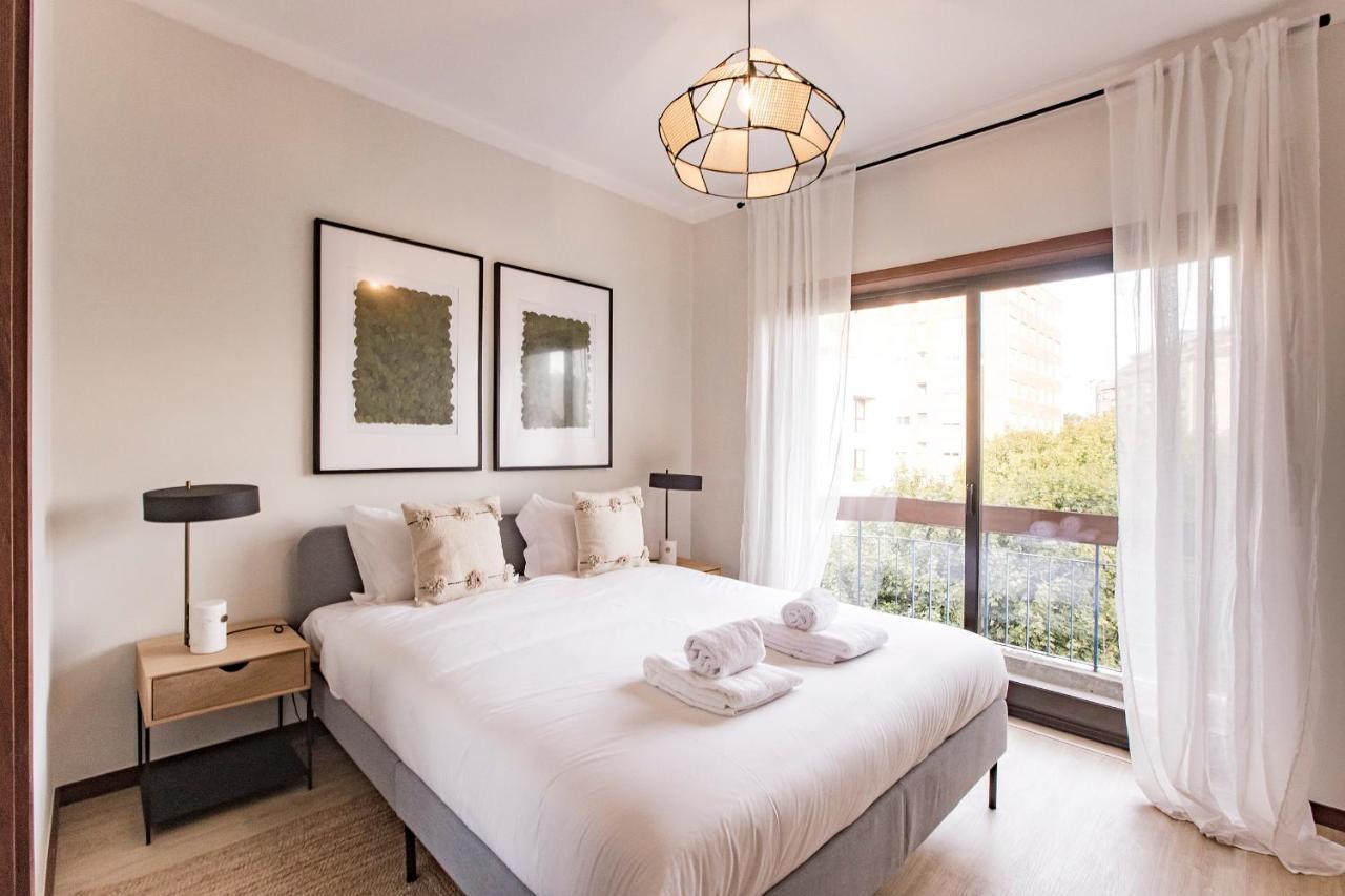 2Br Flat In Bonfim W/ Ac & Balcony By Lovelystay Porto Exterior foto