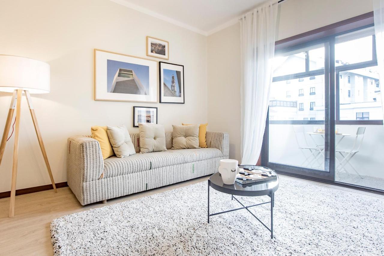 2Br Flat In Bonfim W/ Ac & Balcony By Lovelystay Porto Exterior foto
