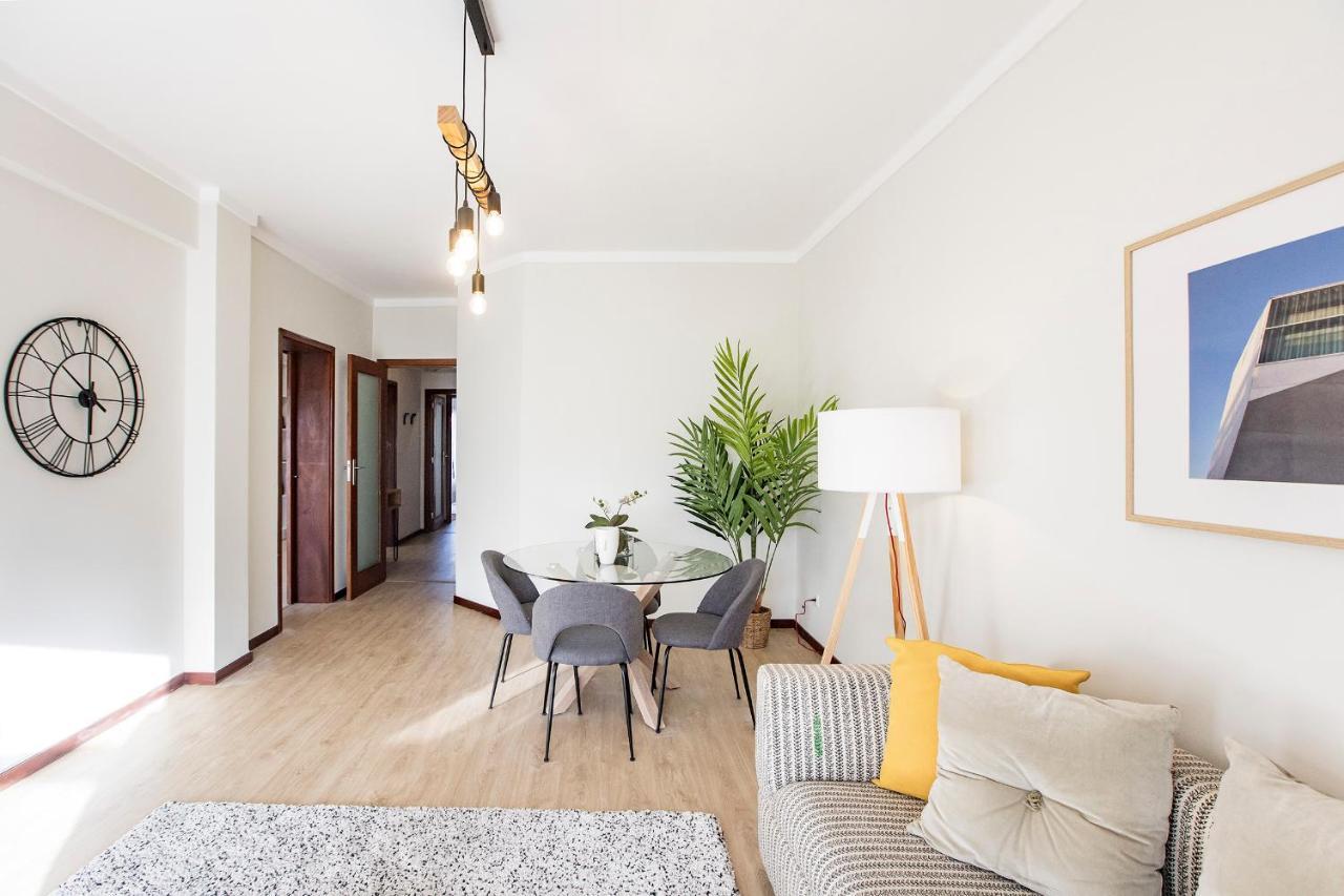 2Br Flat In Bonfim W/ Ac & Balcony By Lovelystay Porto Exterior foto