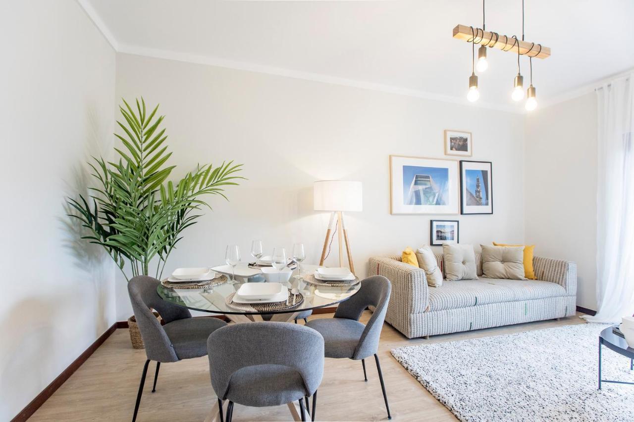 2Br Flat In Bonfim W/ Ac & Balcony By Lovelystay Porto Exterior foto